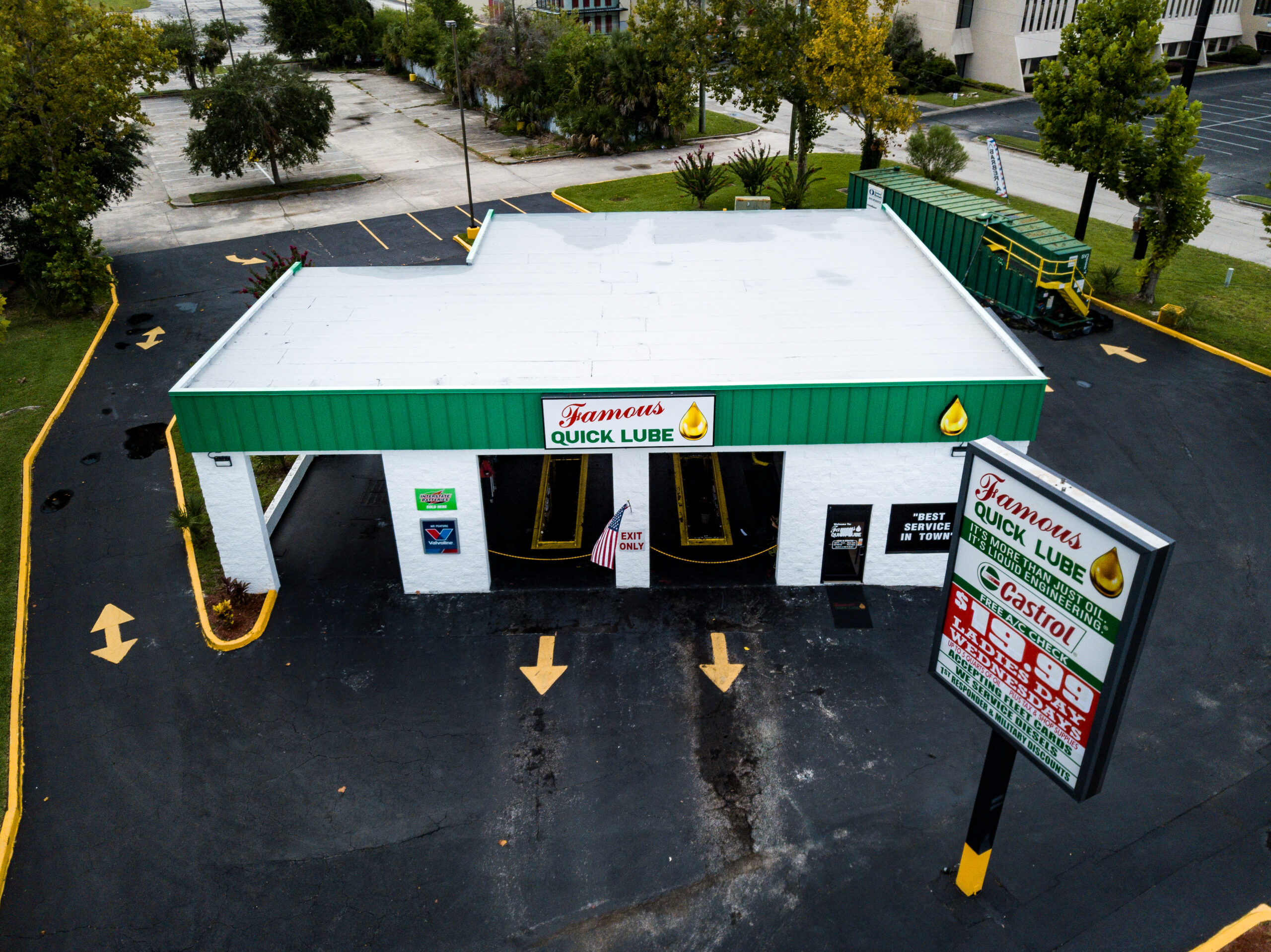 Aerial view of the Quick-Lube building