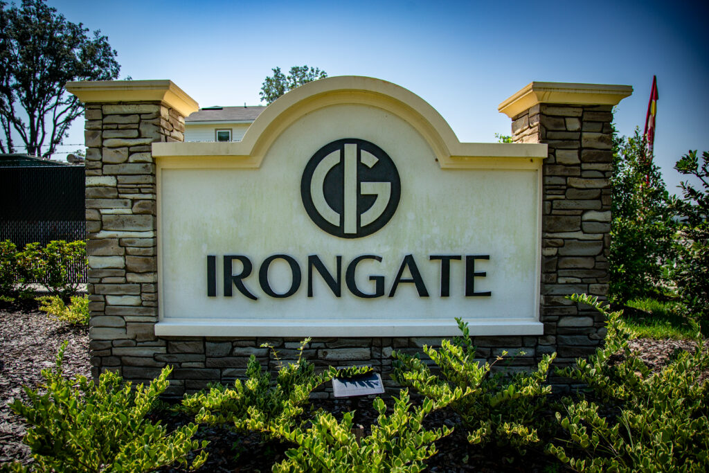 Stone sign that says "Irongate"